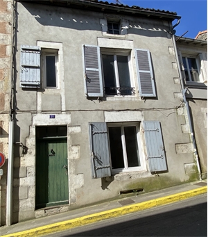 maison-villa à la vente -   86400  CIVRAY, surface 72 m2 vente maison-villa - APR715264